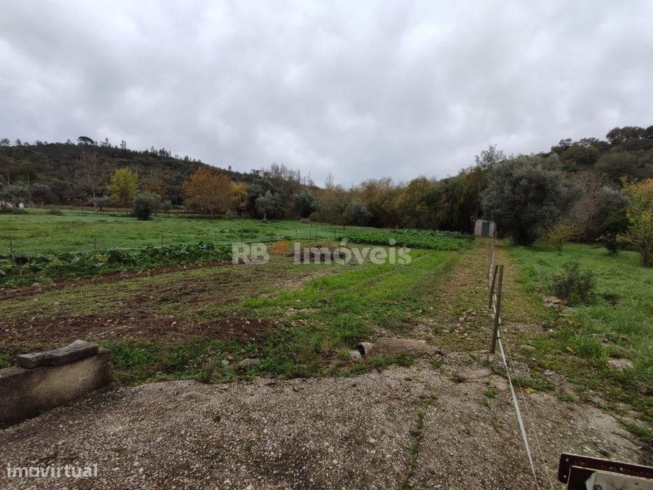 Terreno à beira rio com 946m² - Sobreirinho, Tomar