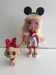 Boneca com animal de estimação