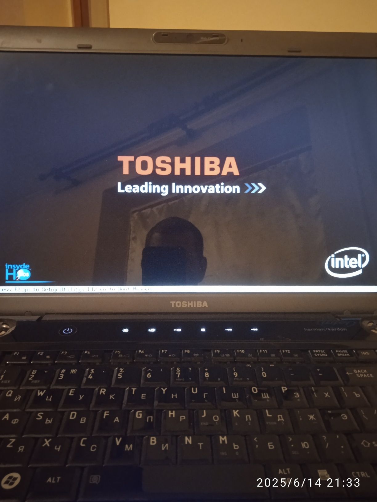 TOSHIBA A300-10 оригинал.