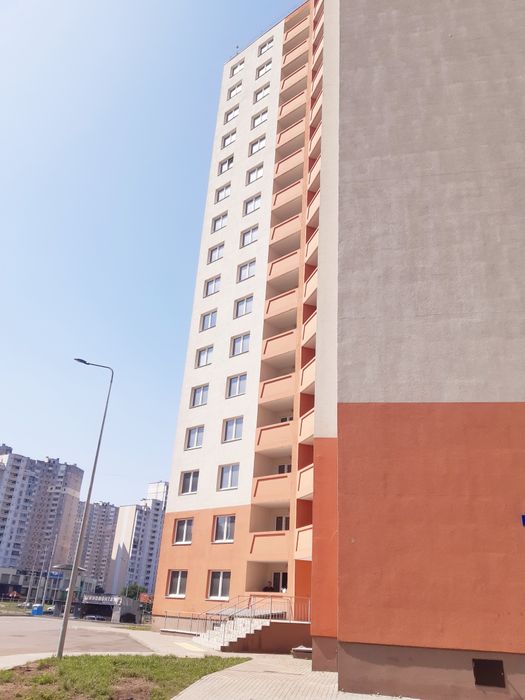 Продаж 1к вул. Милославська  18