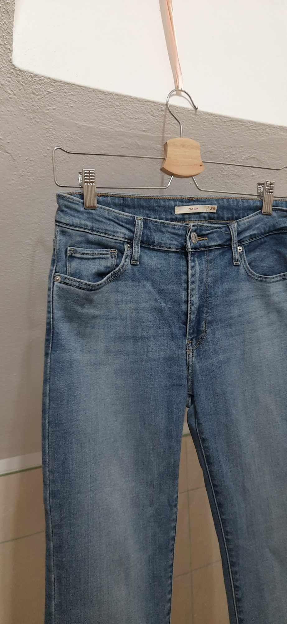 Levi's prosta nogawka W29 L32 dżinsowe bdb damskie