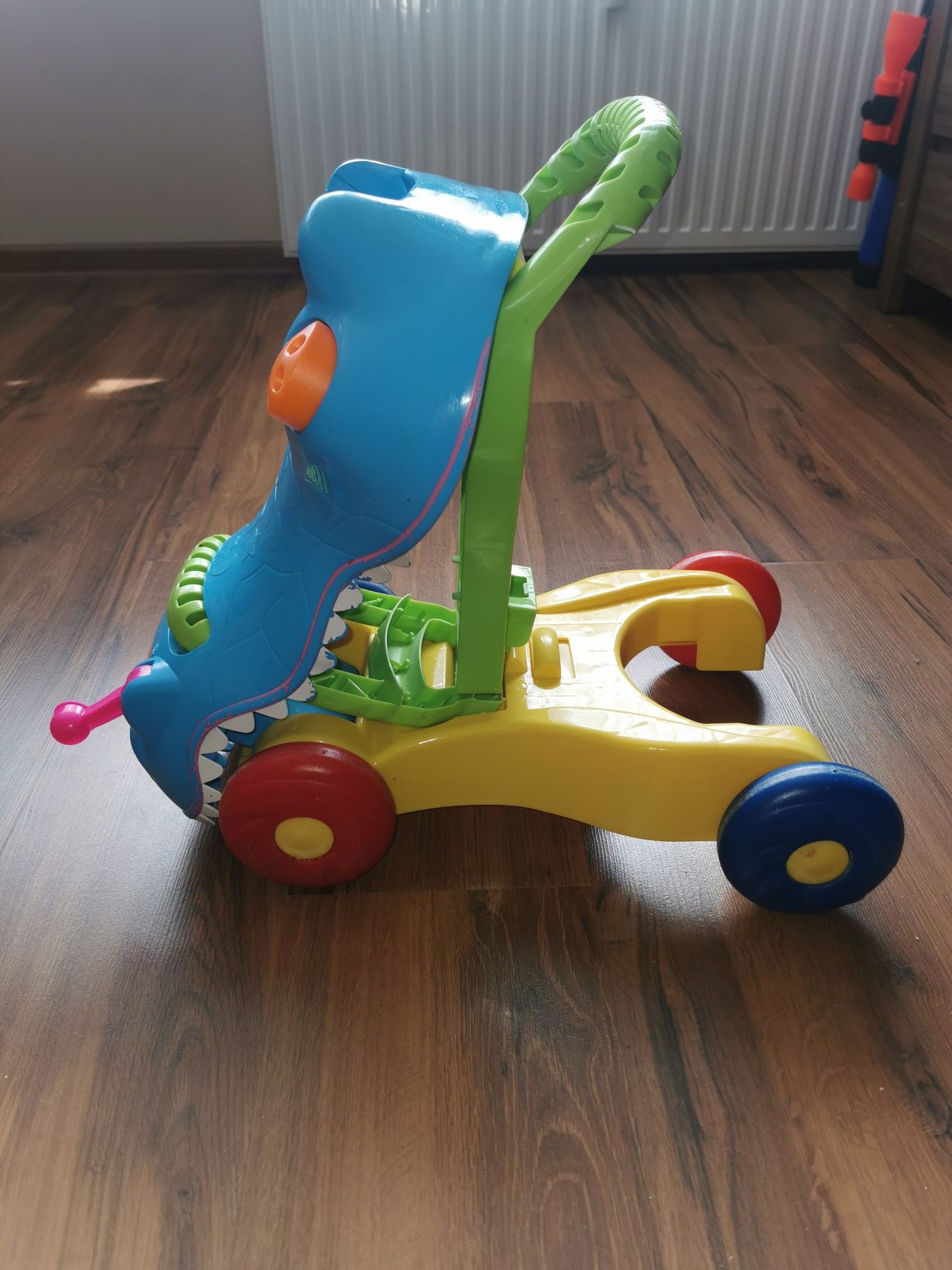 Samochód pchacz dla dziecka