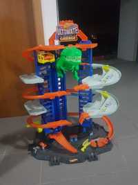 Pista hotwheels garage