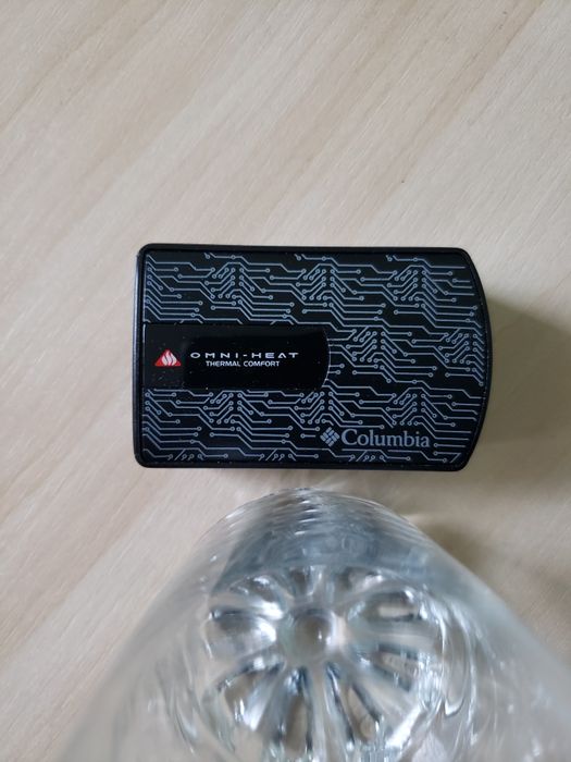 Зарядки,блок живлення,шнур HDMI,кабель,розетка до інтернету,кабель