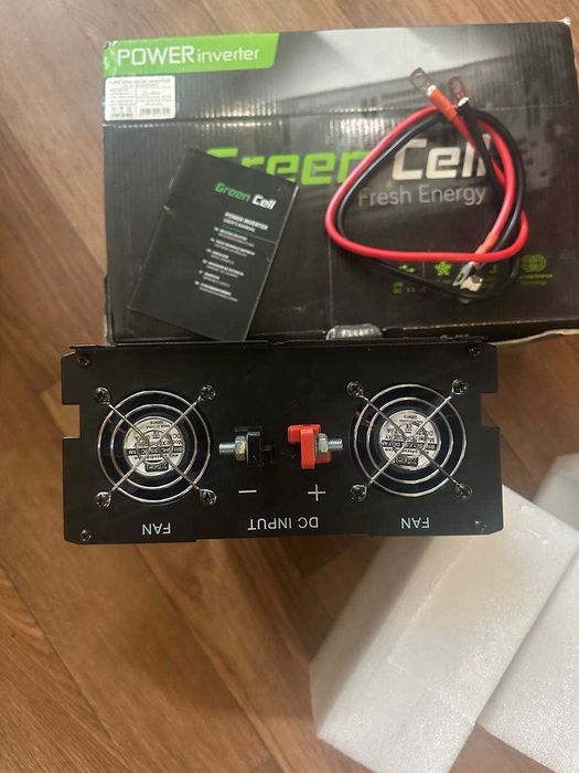 Продам инвертор Green Cell INV11 12v на 220v 2000w/4000w чистый синус