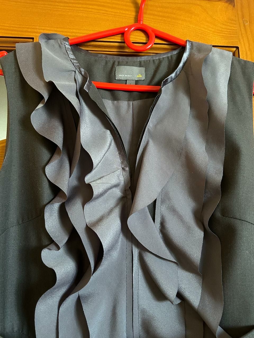Продам сукню Fendi р.36(S).