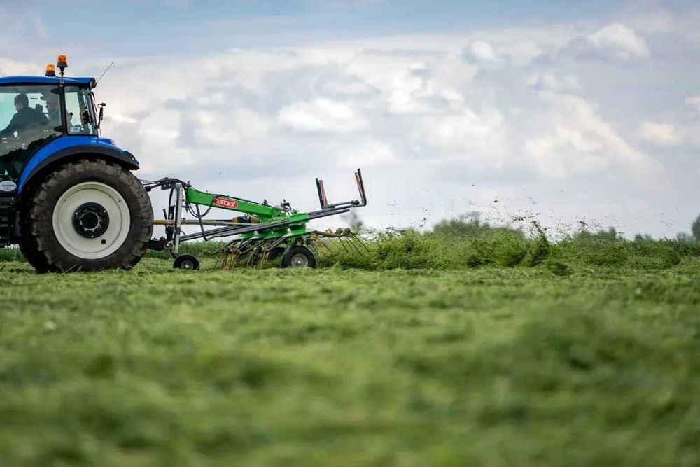 Przetrząsacz TORNADO 5,50 TALEX 4-wirniki przetrząsarka karuzelowa
