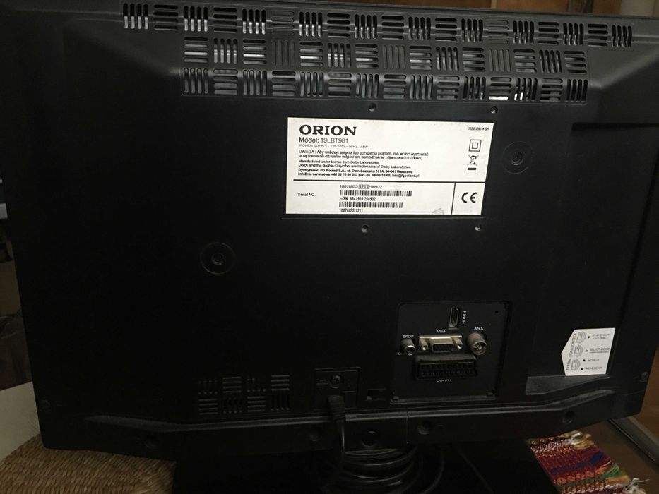 Płaski telewizor Orion 19' z pilotem