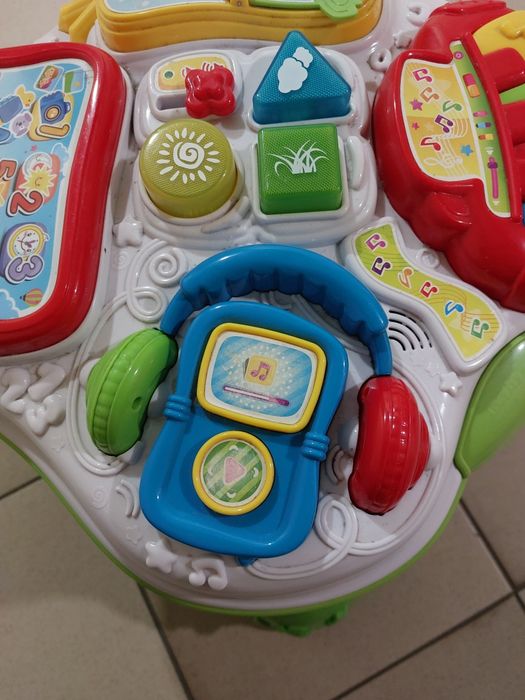 Stoliczek edukacyjny interaktywny Clementoni