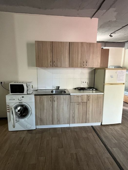 Нові кімнати з кухнею та санвузлом поруч вокзал, шпиталь. Від власника