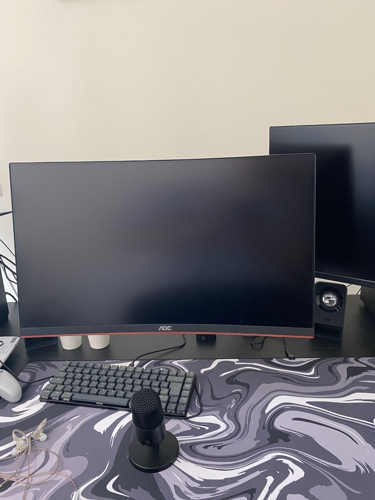 Monitor 144hz AOC c24g1