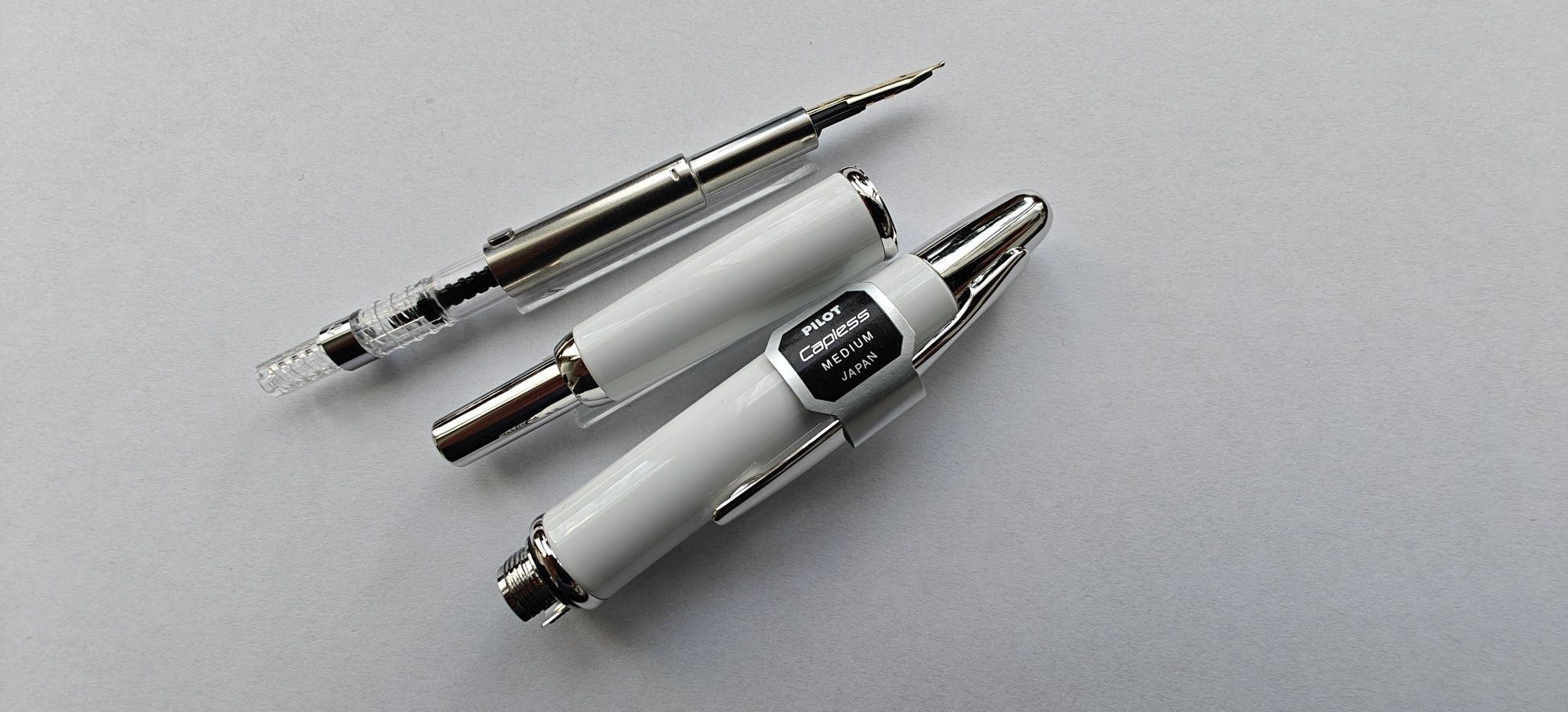 Pióro wieczne Pilot Capless nowe medium 18k
