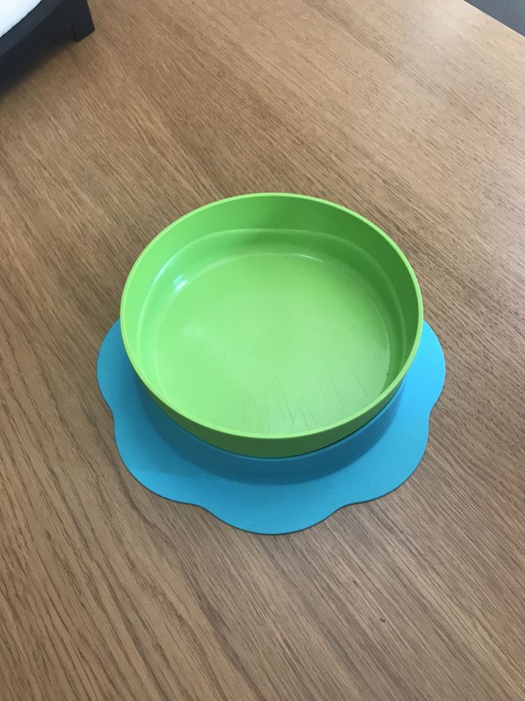 Prato de bebé da Tupperware