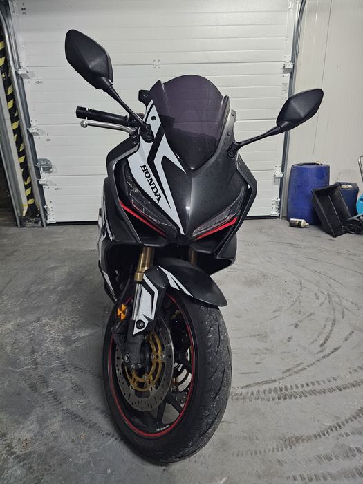 Honda cbr 650R  impecavel