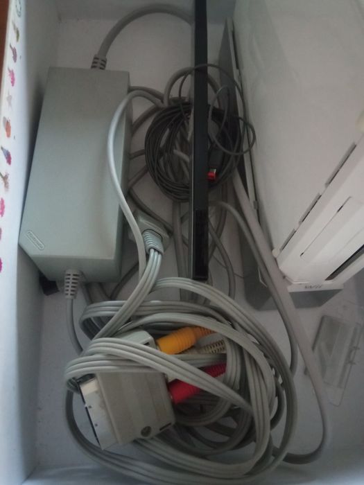 Consola Wii + balance board + jogo + comandos