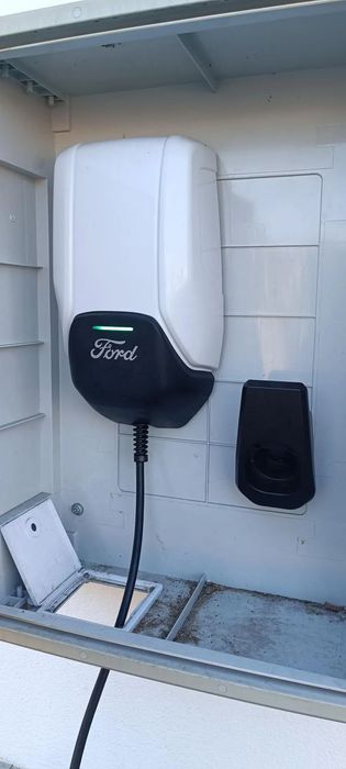 WALL BOX
