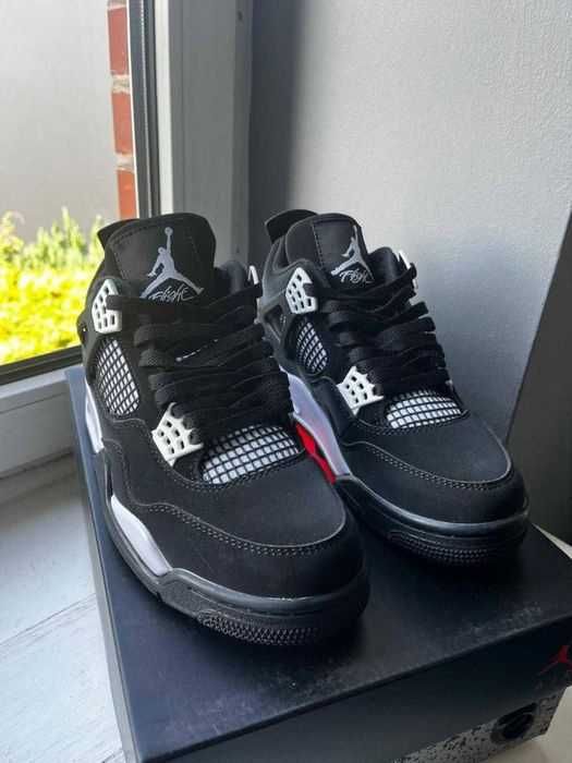 AJ 4 Retro WhiteThunder Czarne buty unisex R.37.5-46