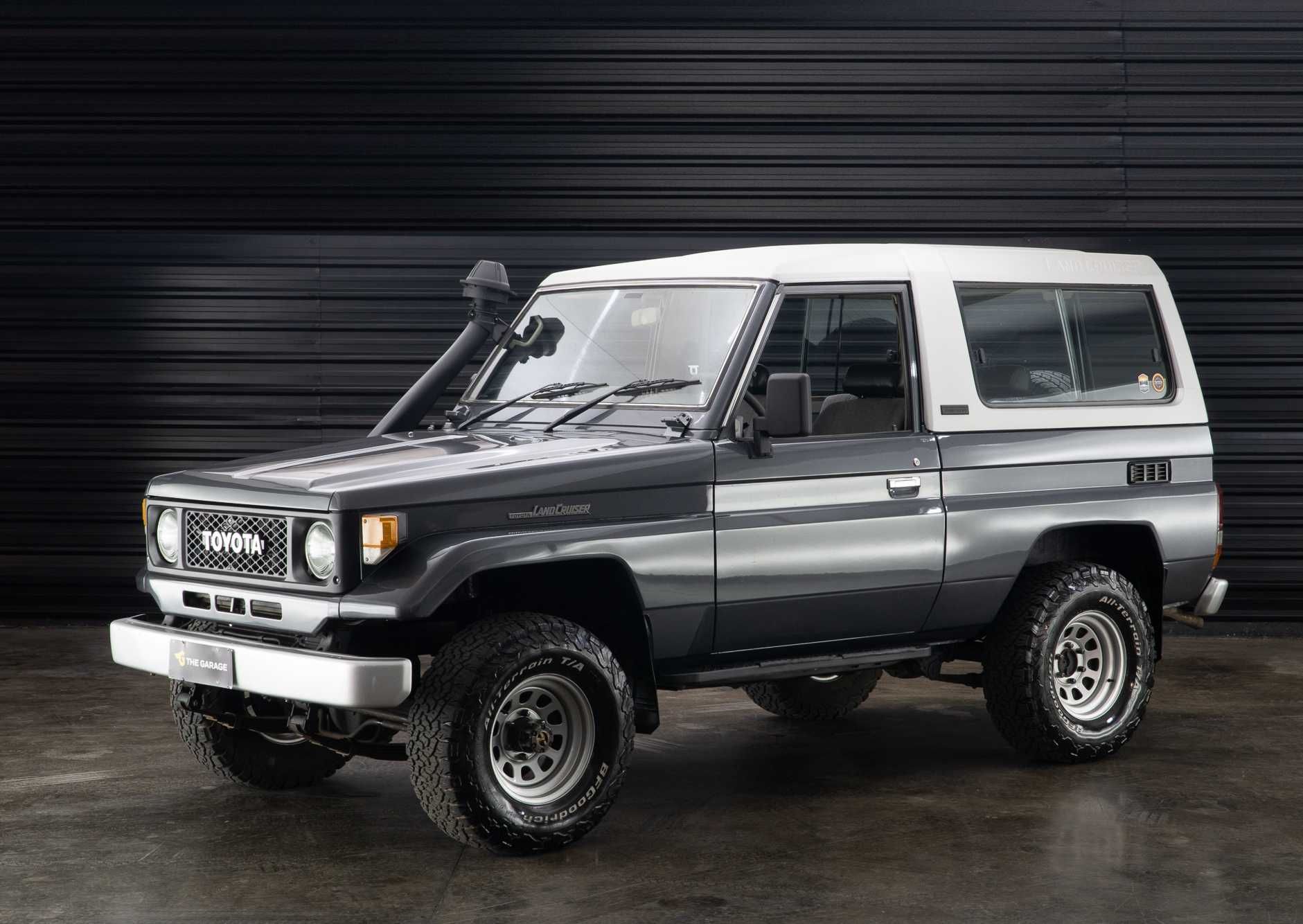 Plakaty A3 - Toyota, Hilux Land Cruiser