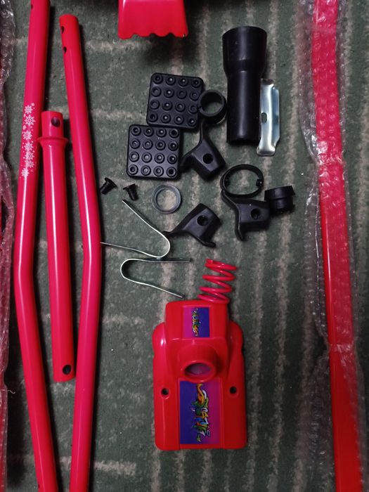 Дитячий снігокат, рожевий (MS 1800-1) з дефектами.


Стан: новий, але