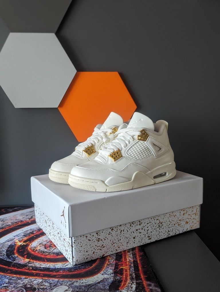 Nike Air Jordan 4 Metalic Gold 36,5