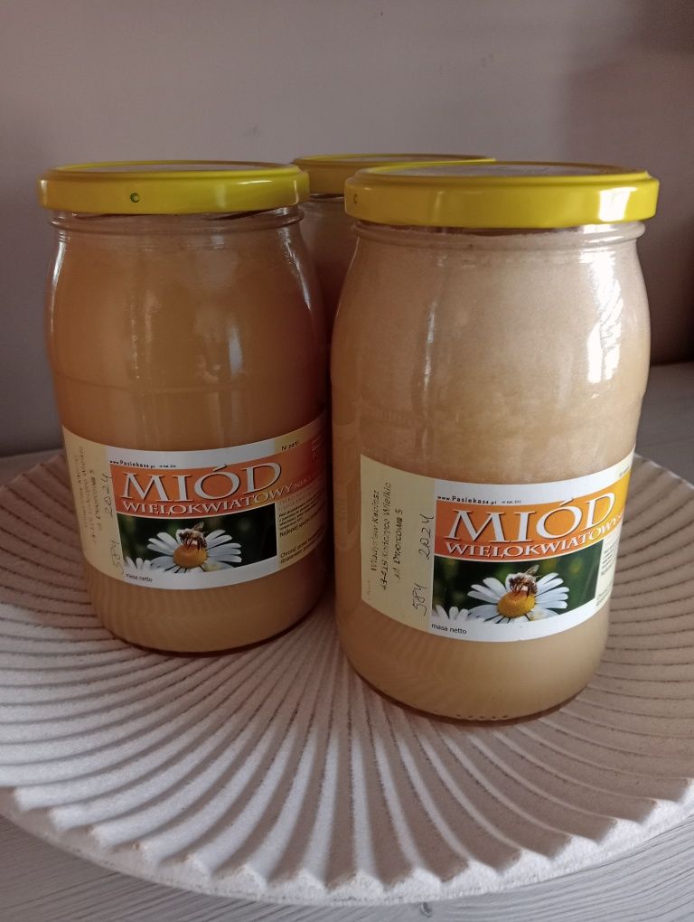 Miody naturalne  0,9 litra sloik