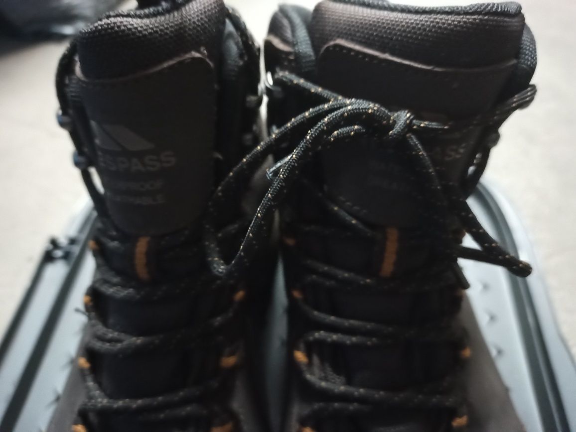 Buty Trespass r. 44 goretex