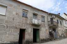 Moradia T2+1 Totalmente Reconstruída a