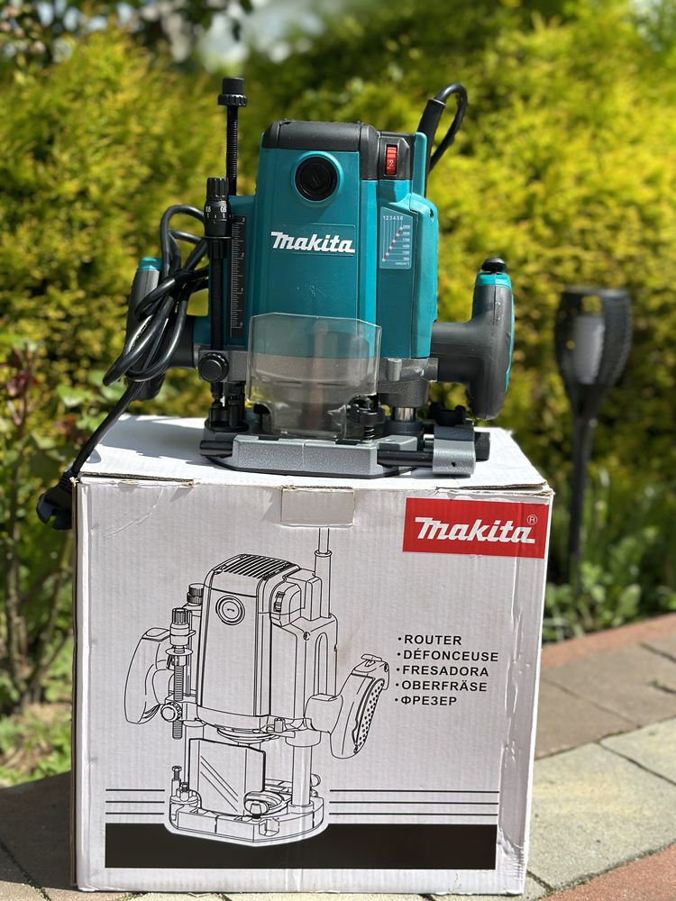 Фрезер Makita RP 2301 FC Цанга: 8-12 мм