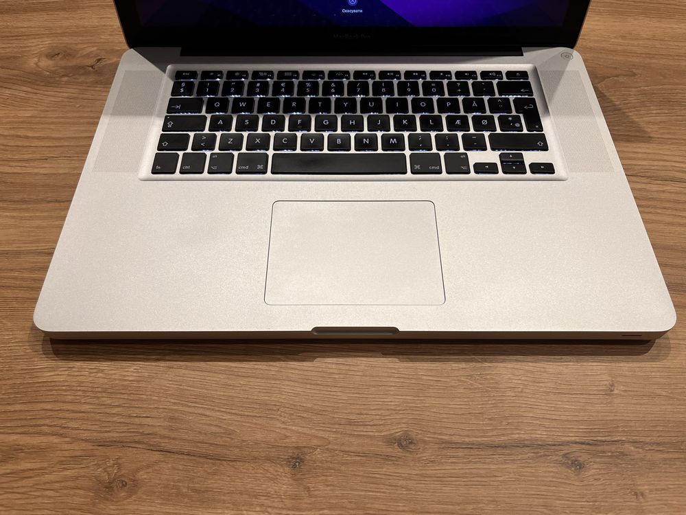 Macbook Pro 15” 2011 (8gb/128gb ssd/500gb hdd)