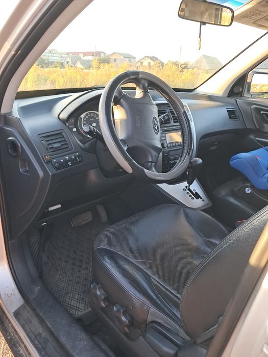 Hyundai Tucson в хорошому стані,  офіційний