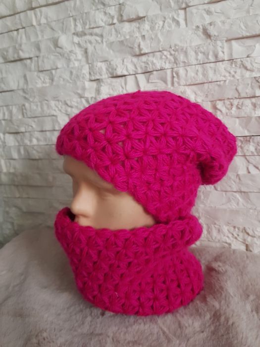 Czapka i komin Handmade różowa malina lekka wygodna i ciepła komin