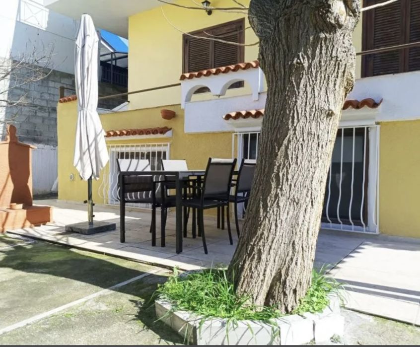 Продаж 2 кім.квартири в курортному місті Лутракі (Греція) 900м до моря