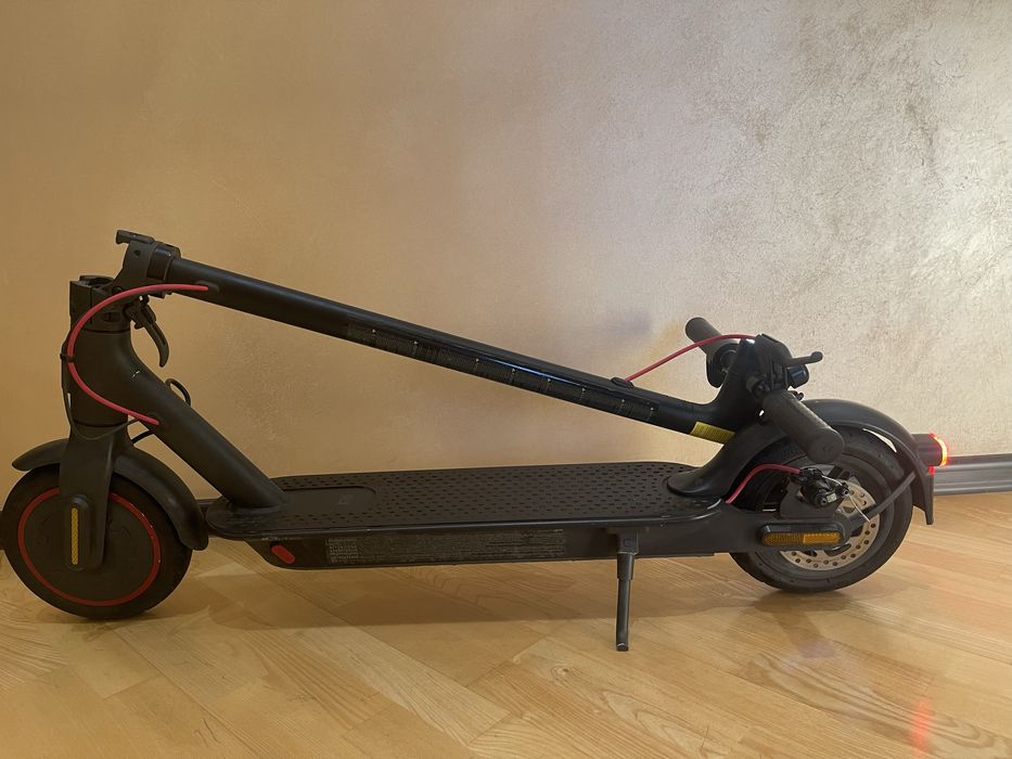 Самокат Mi Electric Scooter Pro 2