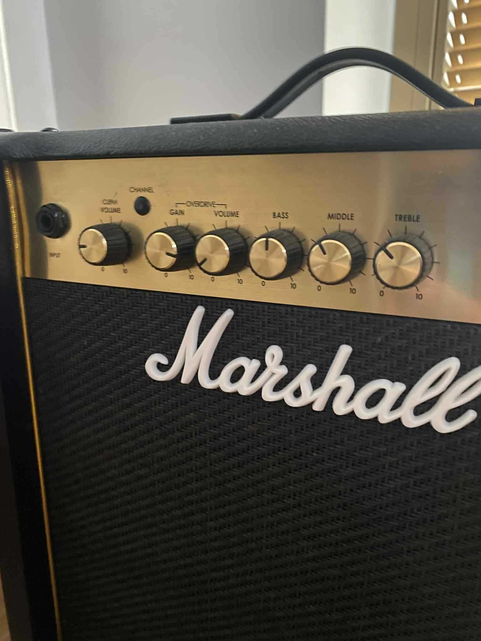Wzmacniacz Marshall MG15
