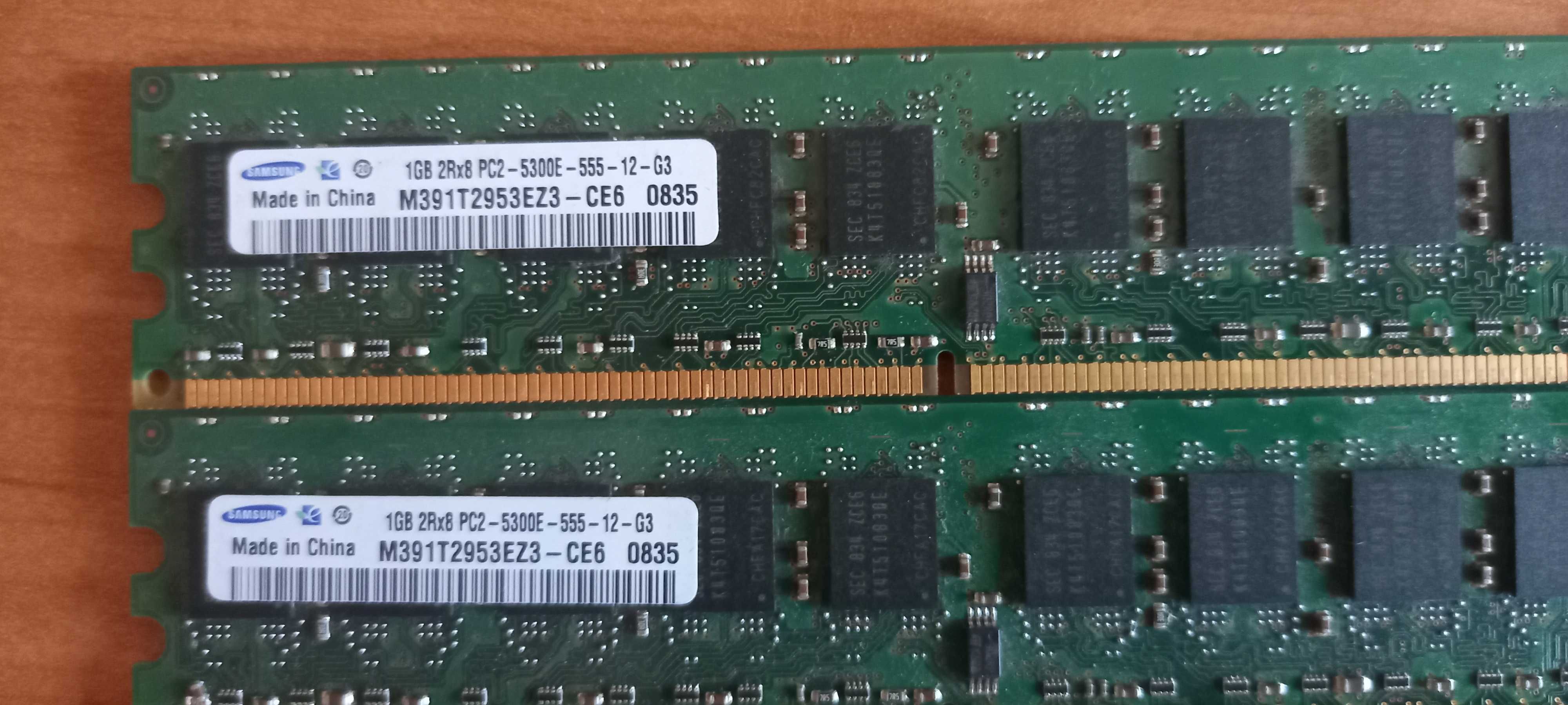Pamięć Ram 1Gb x 4 sztuki 2Rx8 PC2 5300E DDR2