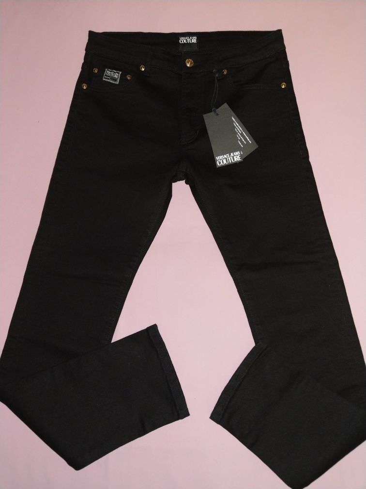 Wyprzedaż spodnie męskie Versace Jeans Couture.
