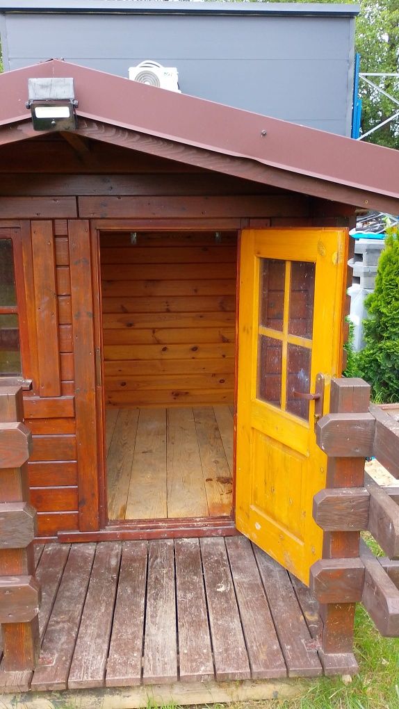 Piękny domek dla dzieci sauna altanka domek letniskowy