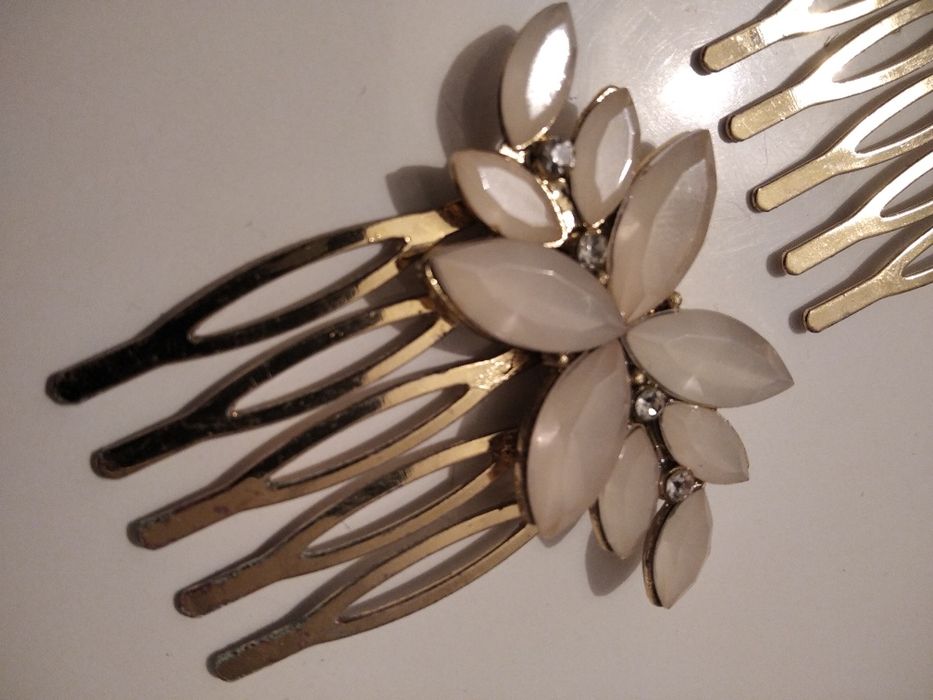 Dwie ozdoby do włosów