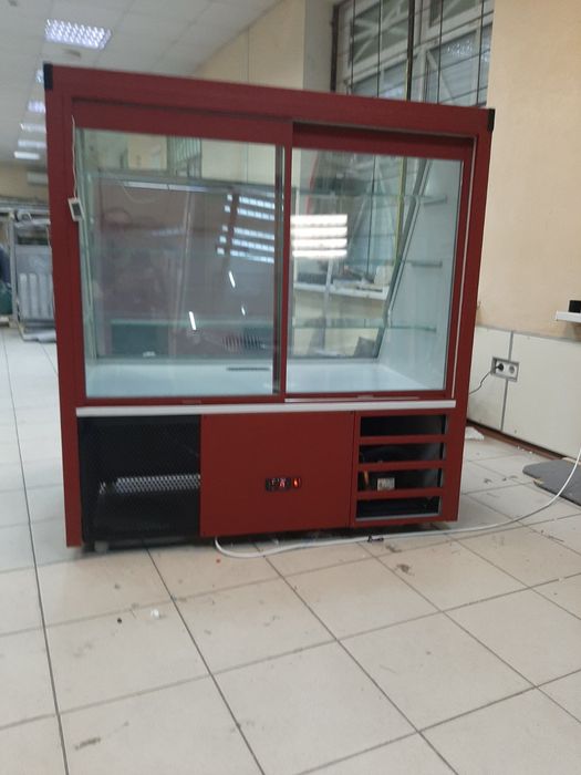 Вітрина холодильна KUM snack