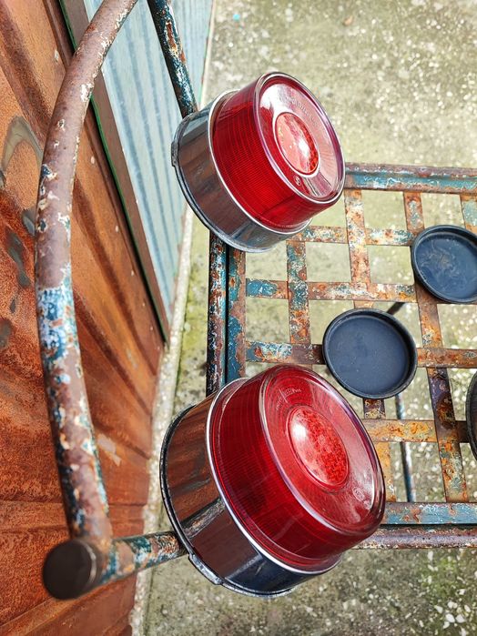 Ford Taunus 17M (P3) Sedan e Coupé Farolim