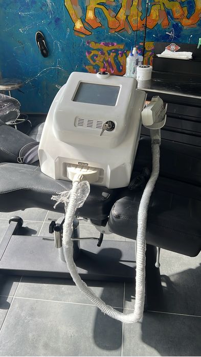 Maquina laser tatuagem