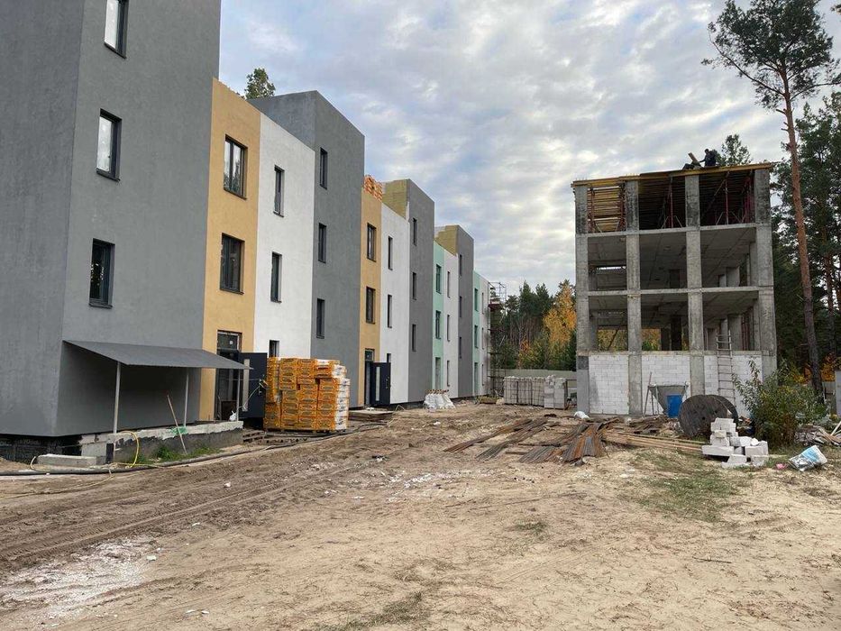 Продаж квартири біля хвойного лісу Биківня, метро Лісова траса Бровари