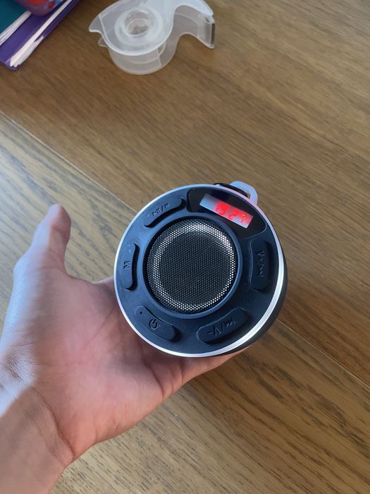 Coluna bluetooth impermeável