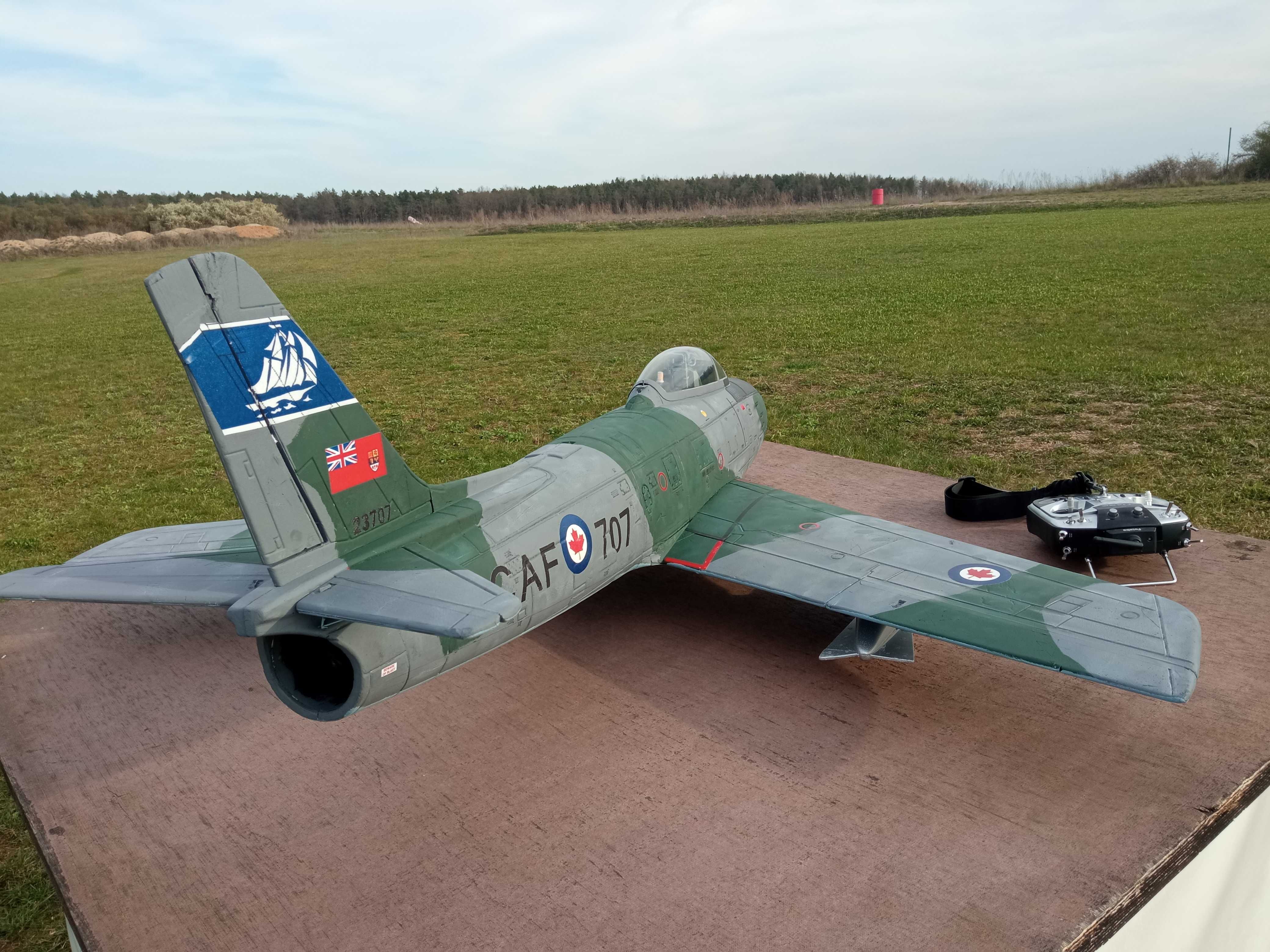 Samolot RC Model Flyfly F86 jako Canadair CL13 mk6