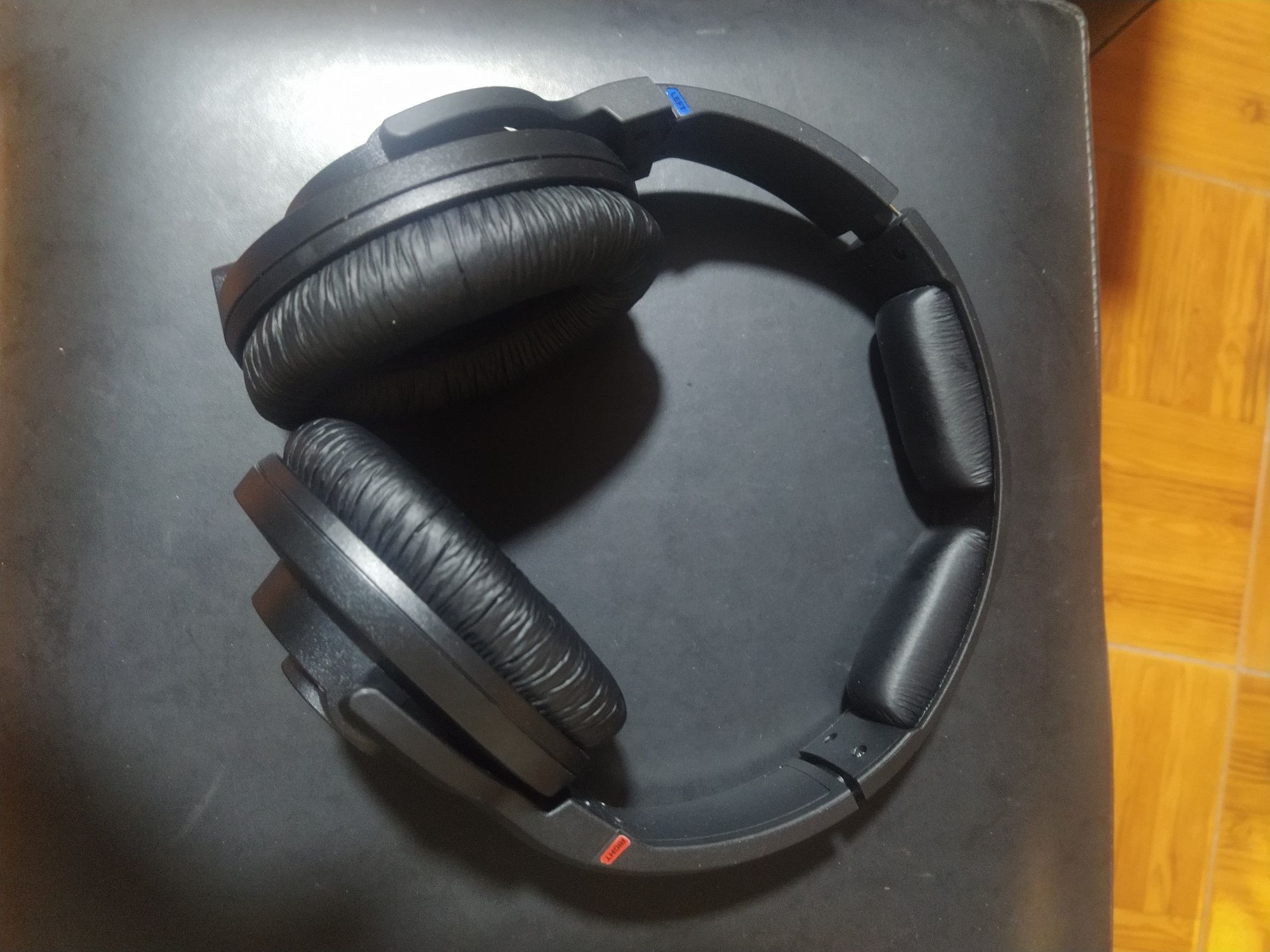 Phones krk kns6402