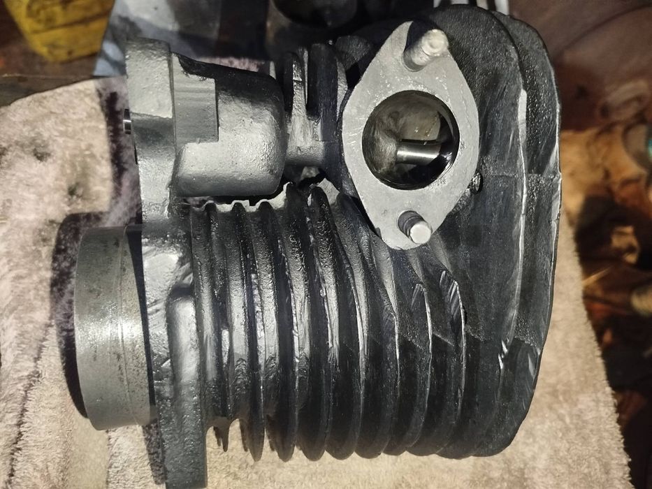 Циліндри к750 відновлені, поршня 78.44.