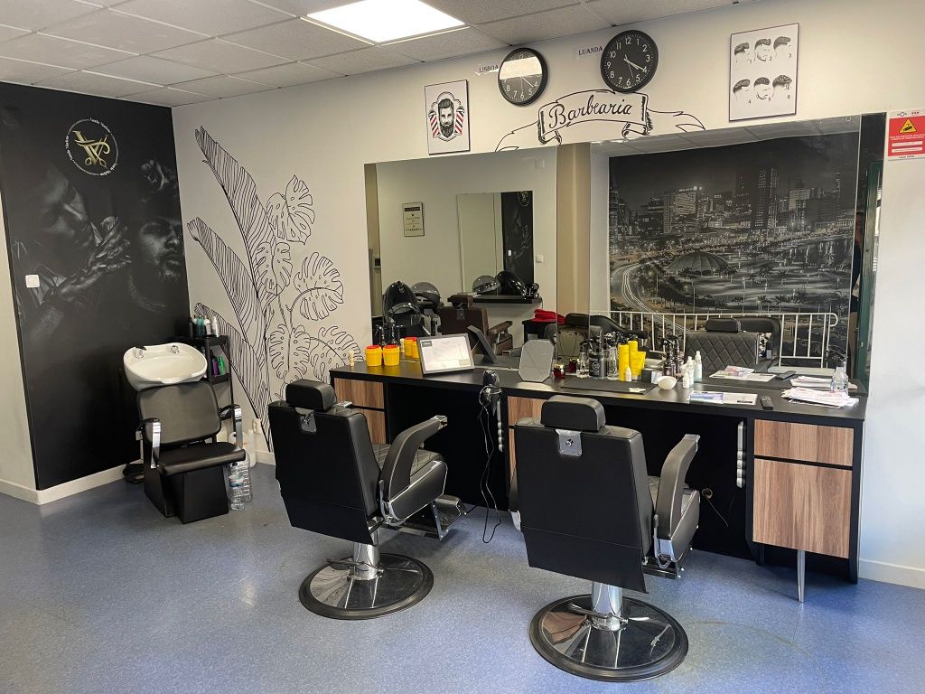 Vendo Matérial de Barbearia e Cabeleireiro