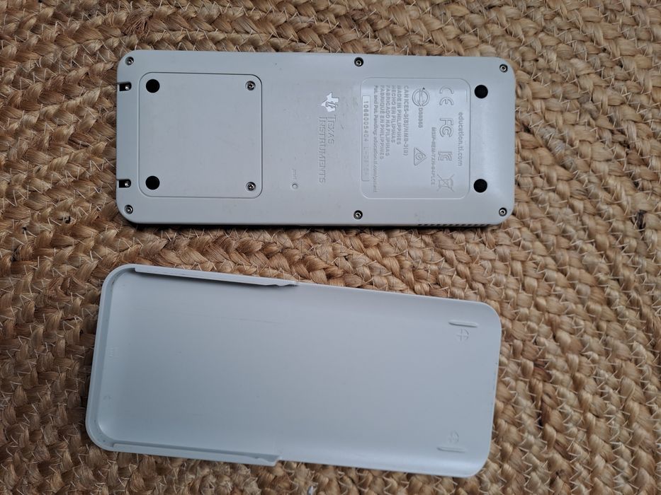 Kalkulator Texas Instruments TI 84 Plus CE