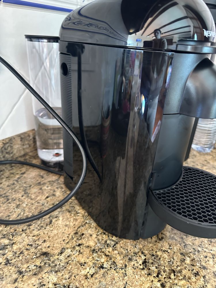 Maquina cafe Nespresso Vertuo