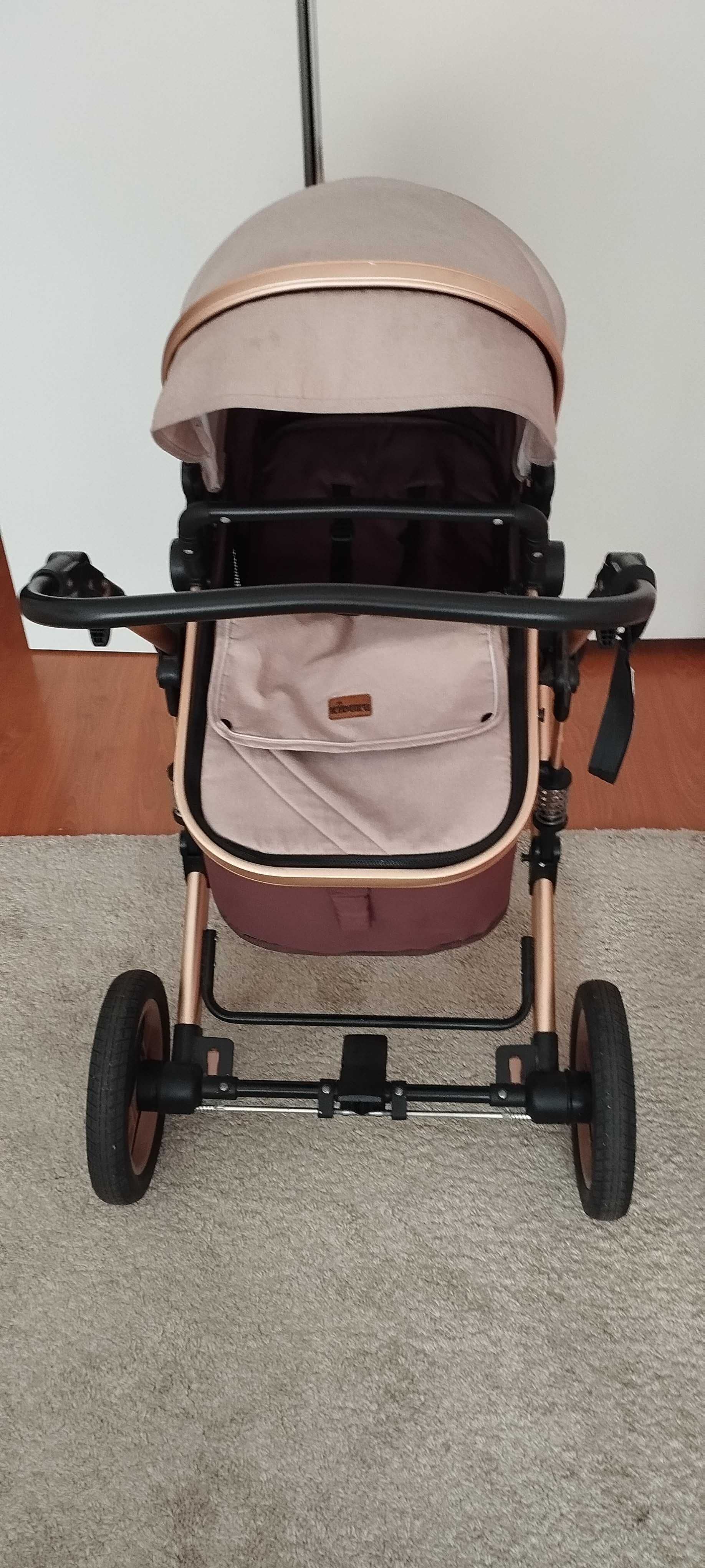 Carrinho de passeio que transforma em alcofa